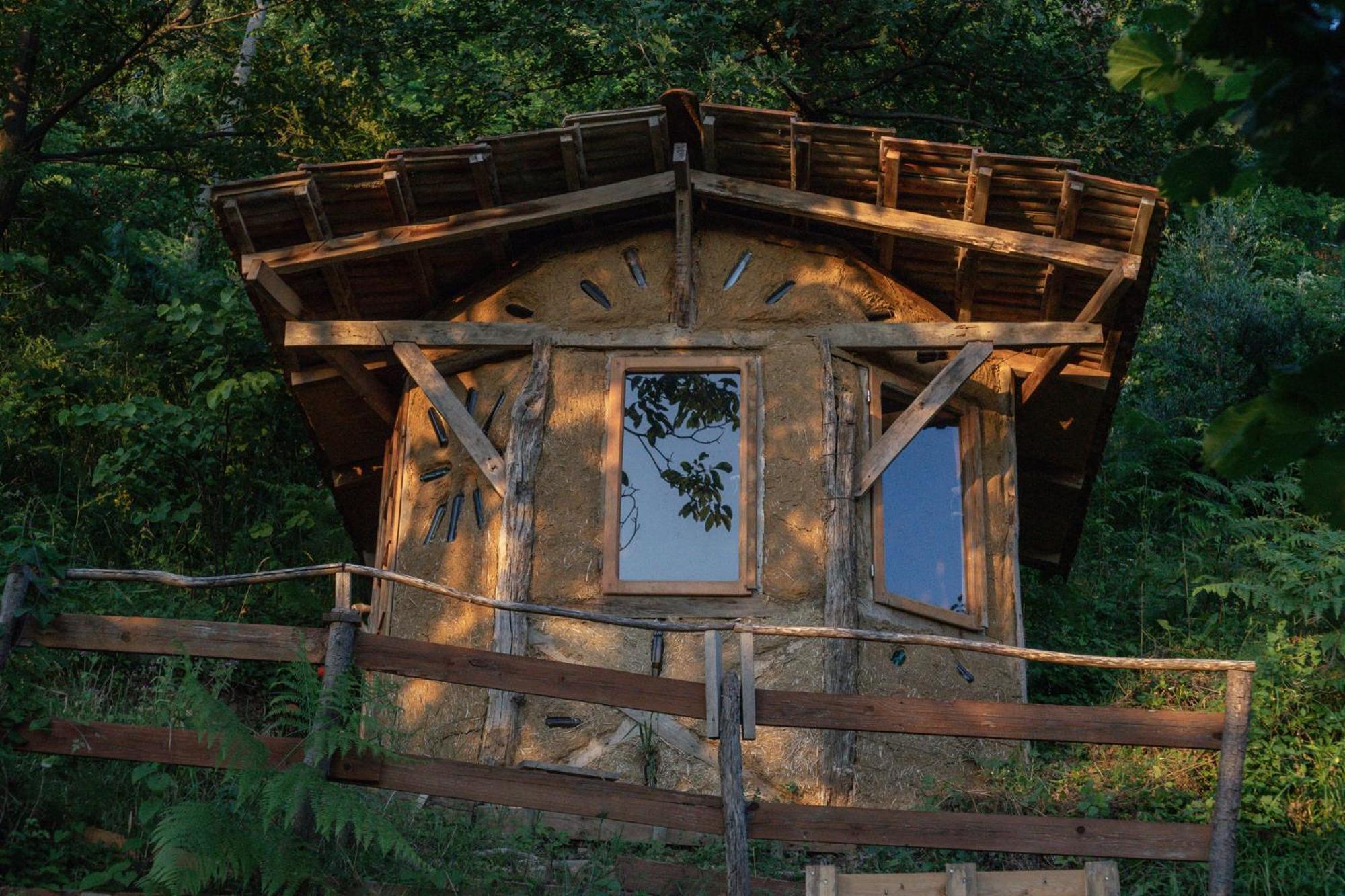 The House In The Village Pellumbas Экстерьер фото