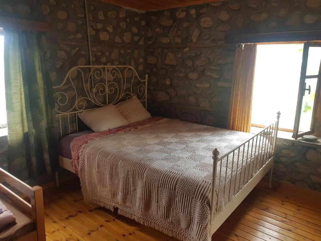 The House In The Village Pellumbas Номер фото